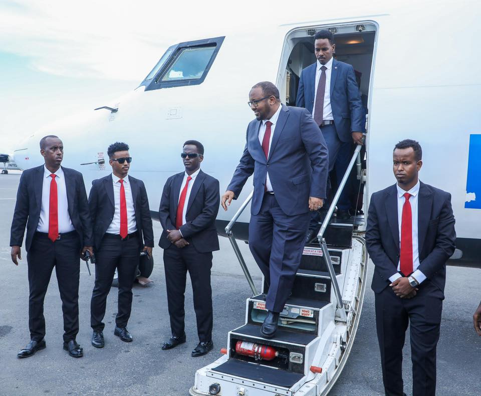 SSC-Khaatumo leader arriving from the plane, accompanied by other officials from the administration.